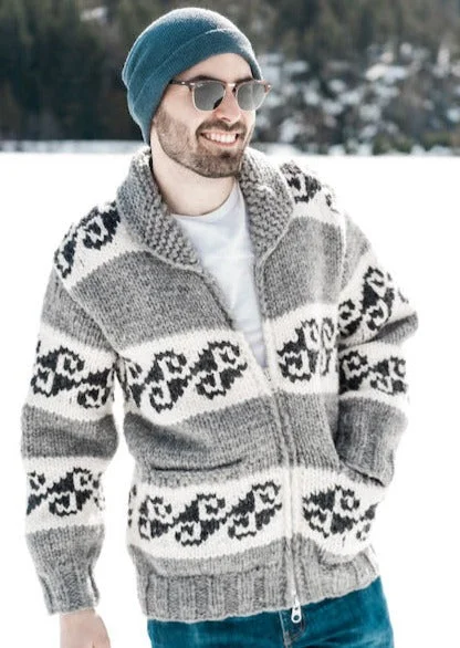Upgrade your wardrobe with stylish clothing at discounted prices. Canadian Sweater - Geometric Upgrade your wardrobe with stylish clothing at discounted prices. Canadian Sweater - Geometric