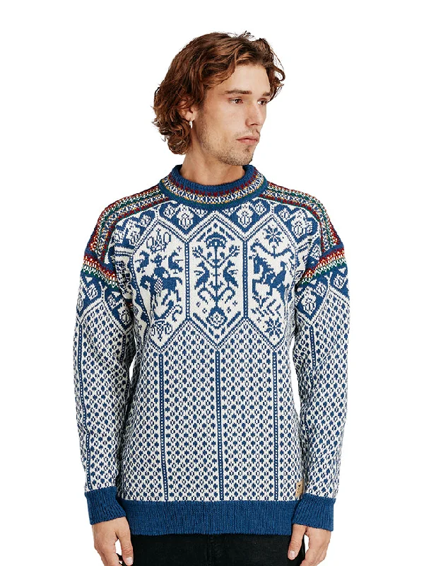Upgrade your look with stylish, affordable men’s clothing. Dale of Norway - 1994 Masculine Sweater - Indigo Upgrade your look with stylish, affordable men’s clothing. Dale of Norway - 1994 Masculine Sweater - Indigo