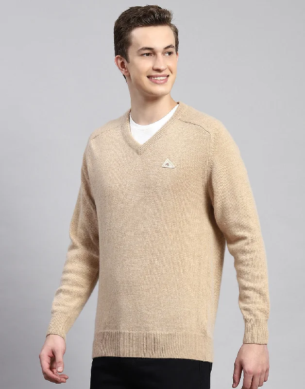 Get the latest trends in men’s clothing – huge savings inside.  Men Beige Solid V Neck Full Sleeve Pullover