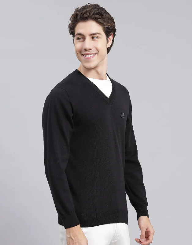 Exclusive online offer: Save 30% on all men's clothing. Men Black Solid V Neck Full Sleeve Pullover Exclusive online offer: Save 30% on all men's clothing. Men Black Solid V Neck Full Sleeve Pullover