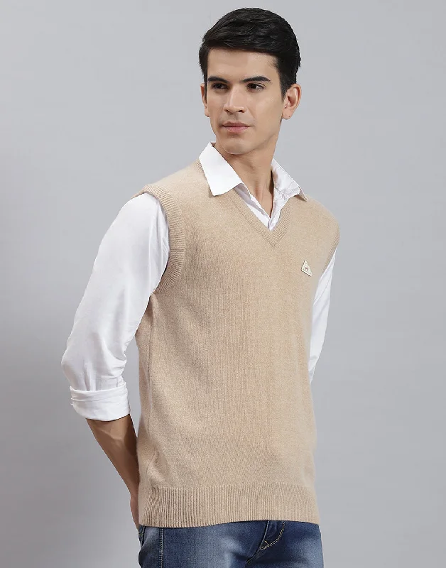 Save on top-selling fashion styles – Big discounts on men’s clothing. Men Camel Brown Solid V Neck Sleeveless Sweater Save on top-selling fashion styles – Big discounts on men’s clothing. Men Camel Brown Solid V Neck Sleeveless Sweater