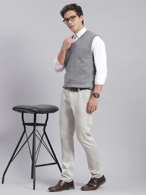 Special offers on the latest clothing collections – Don’t miss out! Men Grey Melange Solid V Neck Sleeveless Sweaters/Pullovers Special offers on the latest clothing collections – Don’t miss out! Men Grey Melange Solid V Neck Sleeveless Sweaters/Pullovers