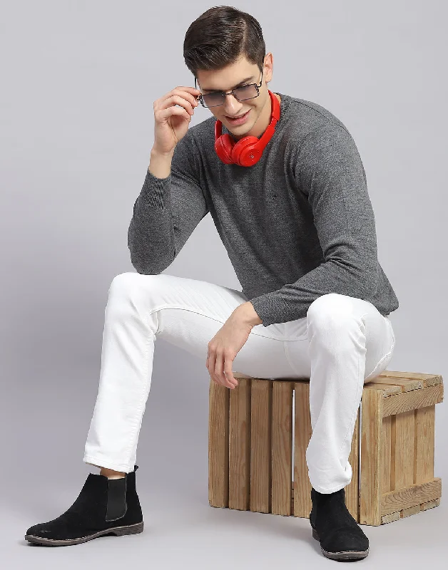 Shop men’s clothing for all seasons – Save big today! Men Grey Solid Round Neck Full Sleeve Sweater Shop men’s clothing for all seasons – Save big today! Men Grey Solid Round Neck Full Sleeve Sweater