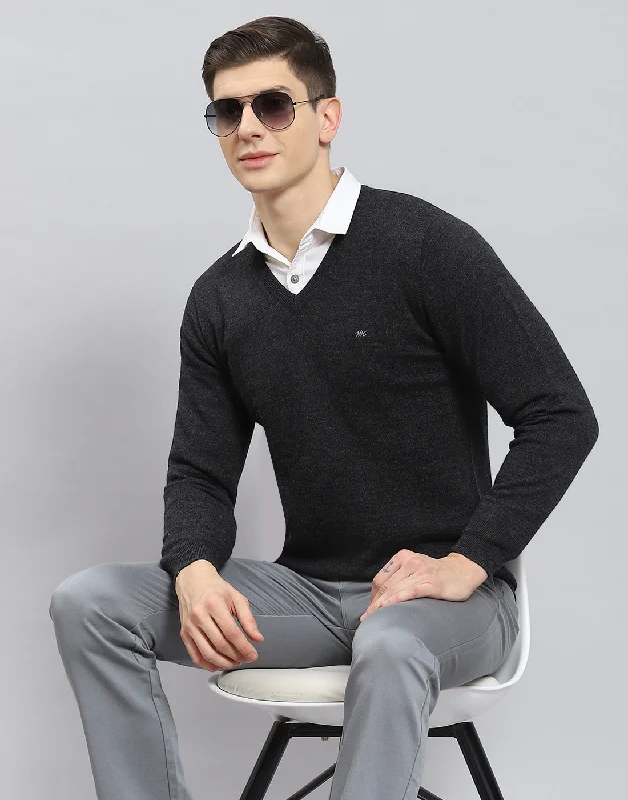 Upgrade your wardrobe with stylish clothing at discounted prices. Men Grey Solid V Neck Full Sleeve Pullover Upgrade your wardrobe with stylish clothing at discounted prices. Men Grey Solid V Neck Full Sleeve Pullover