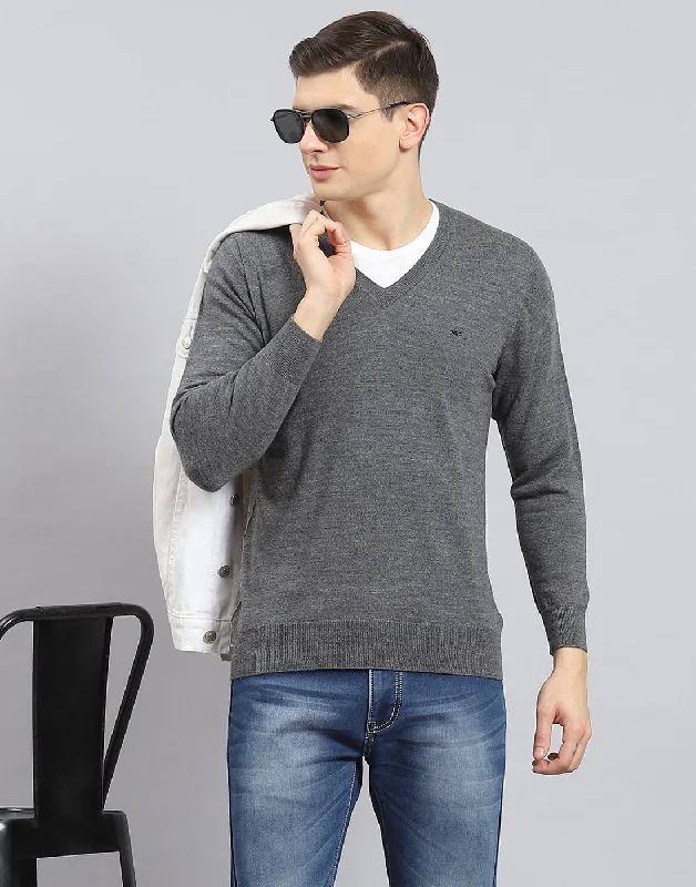 Shop now for the latest fashion trends and enjoy special promotions! Men Grey Solid V Neck Full Sleeve Pullover Shop now for the latest fashion trends and enjoy special promotions! Men Grey Solid V Neck Full Sleeve Pullover