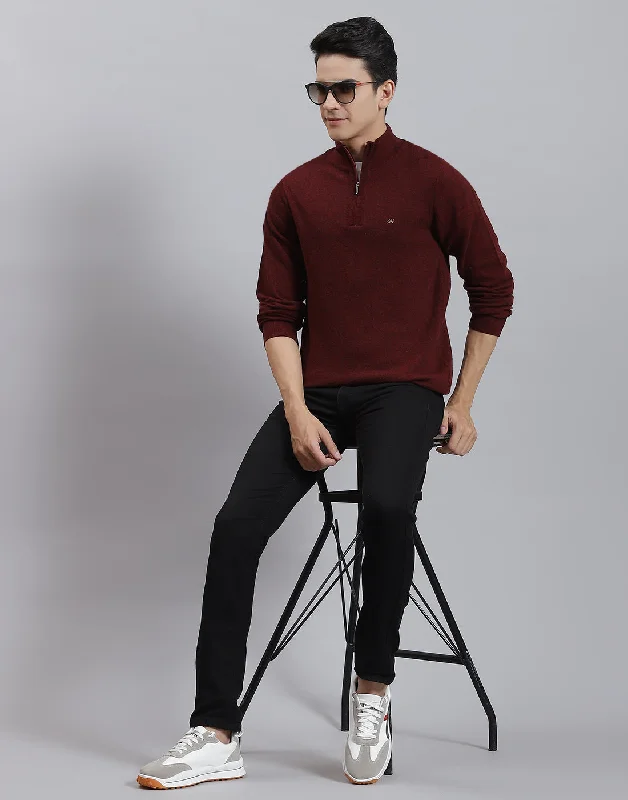 Exclusive offers on men’s wardrobe essentials – save more now! Men Maroon Solid Stand Collar Full Sleeve Pullover Exclusive offers on men’s wardrobe essentials – save more now! Men Maroon Solid Stand Collar Full Sleeve Pullover