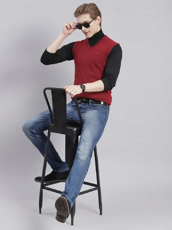Shop stylish, comfortable men’s clothing at discounted prices.  Men Maroon Solid V Neck Sleeveless Sweaters/Pullovers