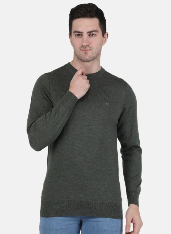 New season, new deals – shop men's clothing now!  Men Olive Solid Pullover