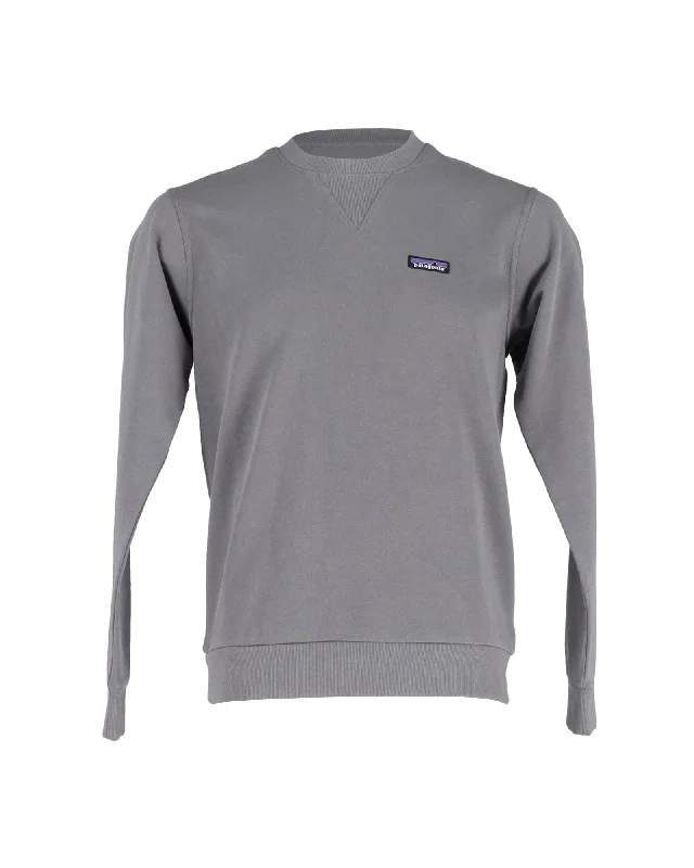 Don’t miss out – huge discounts on men’s trendy styles. Patagonia Logo Sweatshirt in Grey Cotton Don’t miss out – huge discounts on men’s trendy styles. Patagonia Logo Sweatshirt in Grey Cotton