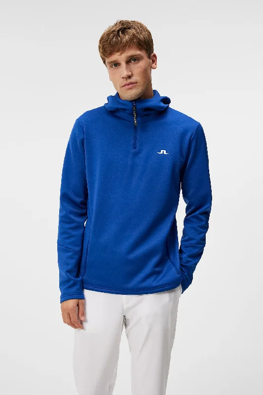 Men’s wardrobe essentials now at unbeatable prices.  Men's Aerial Quarter Hood
