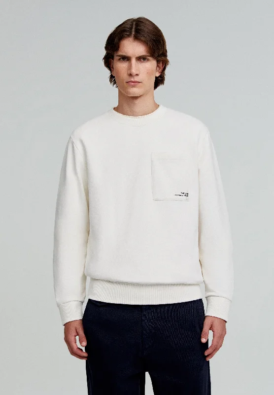 Get ready for the season with exclusive savings on trendy clothes. SWEATSHIRT COM BOLSO NO PEITO Get ready for the season with exclusive savings on trendy clothes. SWEATSHIRT COM BOLSO NO PEITO