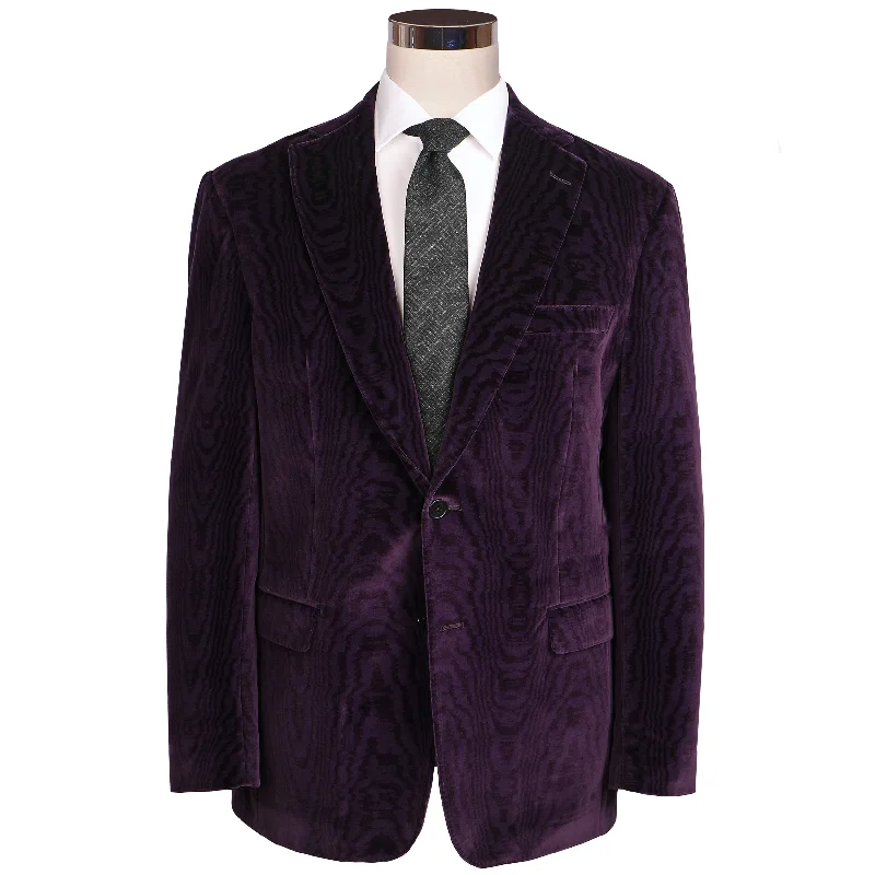 Look sharp without breaking the bank – men’s clothing sale now! Audubon Aubergine Morie Print Velvet Sport Coat Look sharp without breaking the bank – men’s clothing sale now! Audubon Aubergine Morie Print Velvet Sport Coat