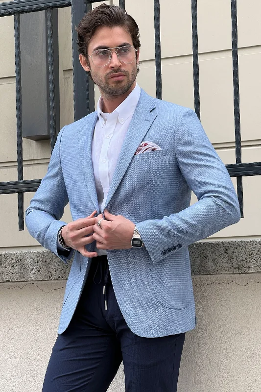 End-of-season clothing sale – Shop now for big savings!  Daniel Blue Linen Blazer