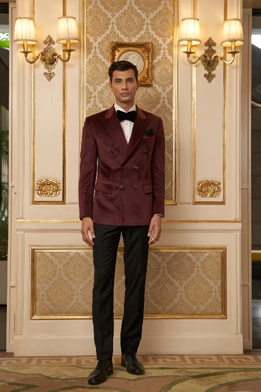 Fresh clothing styles are here – Shop now for exclusive discounts! Maroon Double Breasted Velvet Jacket Fresh clothing styles are here – Shop now for exclusive discounts! Maroon Double Breasted Velvet Jacket