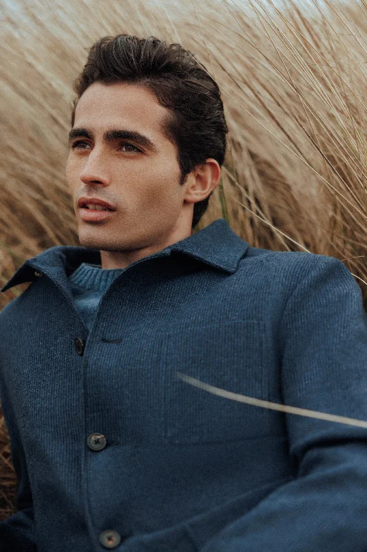 Shop men’s and women’s fashion at unbeatable prices today!  Veste casual bleue