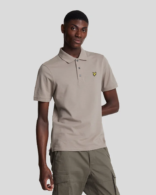 Time to shop! Men’s clothing deals you can’t resist.  Plain Polo Shirt