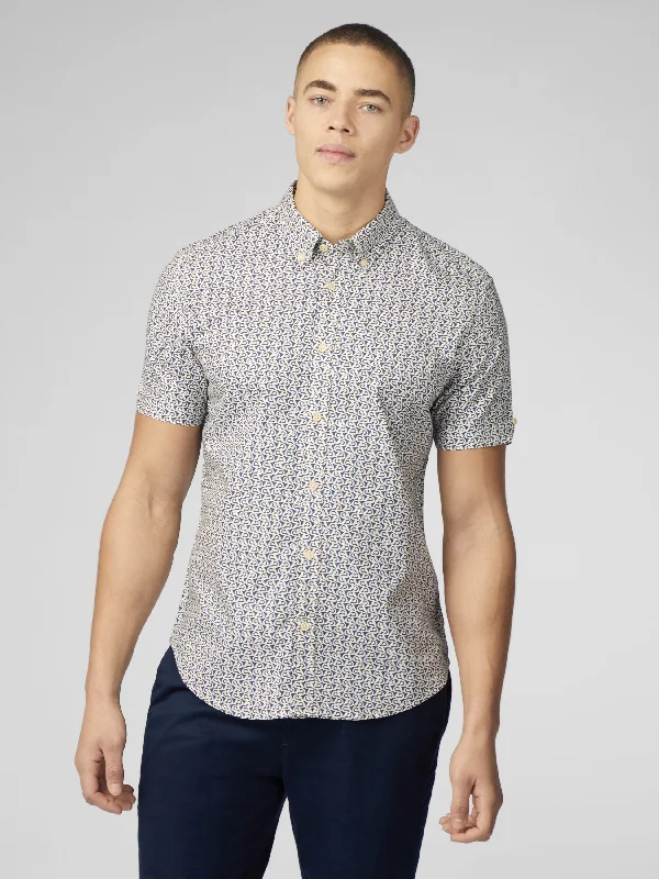 Men’s fashion just got more affordable – shop now! Geo Wave Print Shirt - Blue Denim Men’s fashion just got more affordable – shop now! Geo Wave Print Shirt - Blue Denim