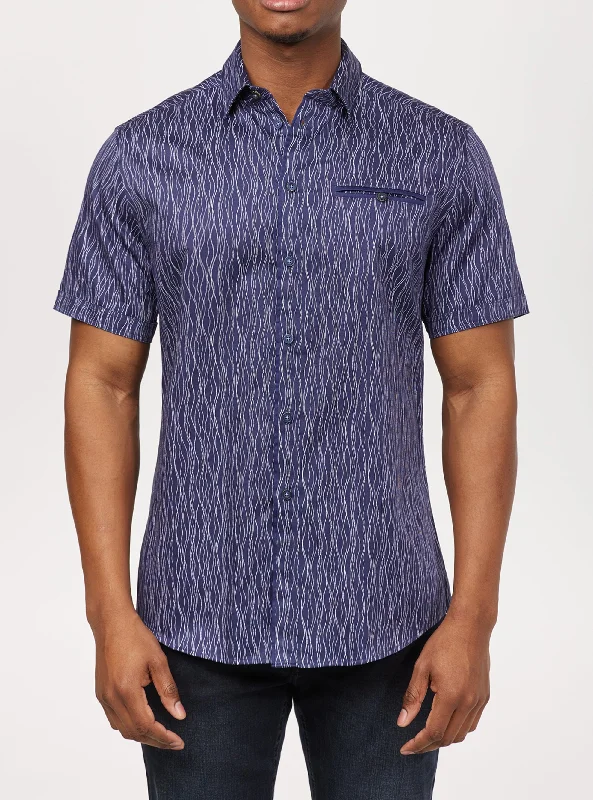Upgrade your wardrobe with stylish men's apparel – now on sale! Wavy seaweed print shirt Upgrade your wardrobe with stylish men's apparel – now on sale! Wavy seaweed print shirt