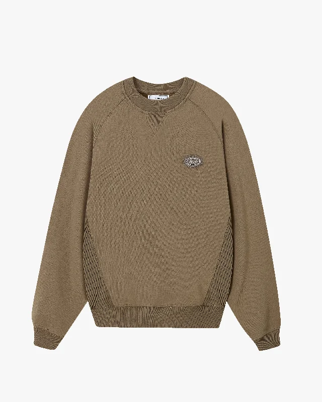 Shop now and enjoy massive savings on stylish clothing for all seasons. ESSENTIALS CREWNECK GREEN Shop now and enjoy massive savings on stylish clothing for all seasons. ESSENTIALS CREWNECK GREEN