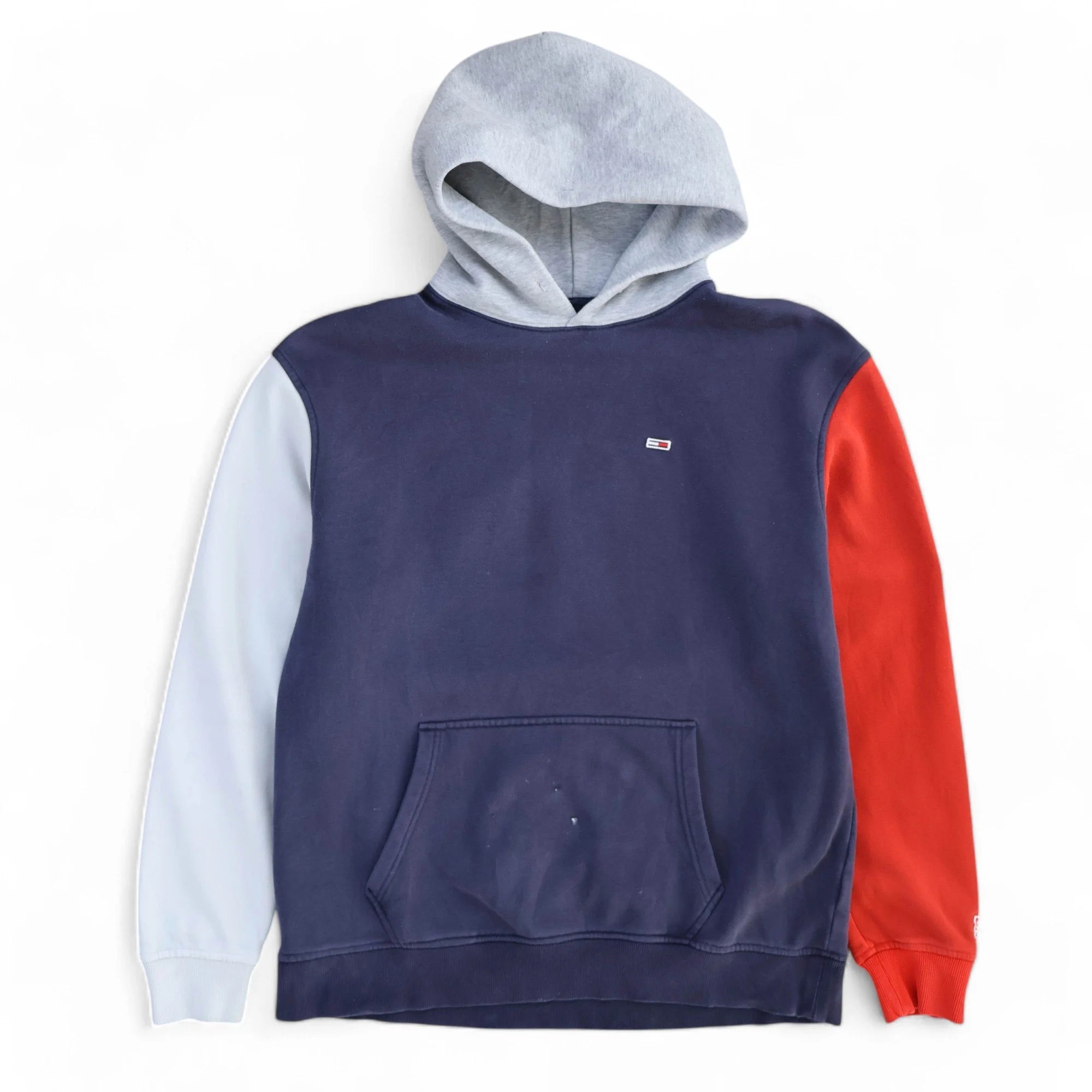 Get 25% off select men’s clothing when you shop online!  Tommy Hilfiger Hoodie (M)